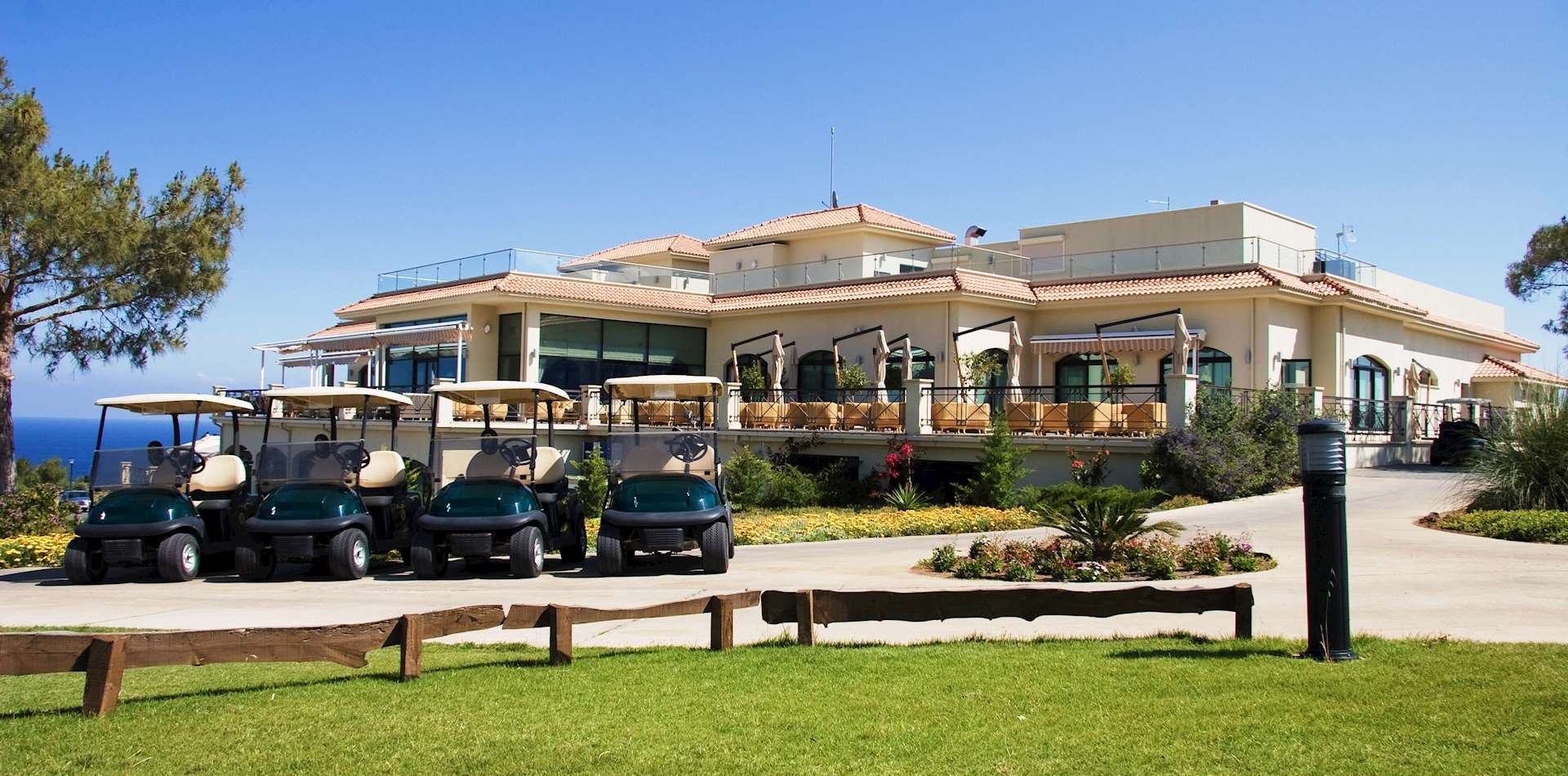 Korineum Golf & Beach Resort